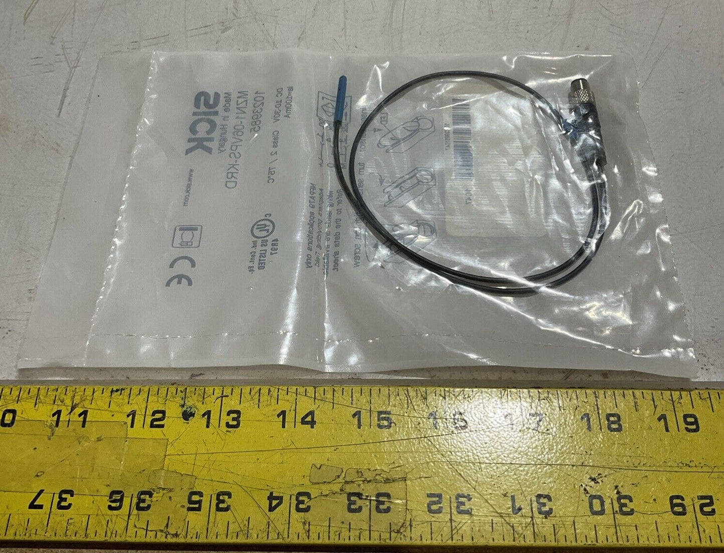 SICK MZN1-06VPS-KRD 1023985 MAGNETIC SENSOR LOT OF 4 U3S