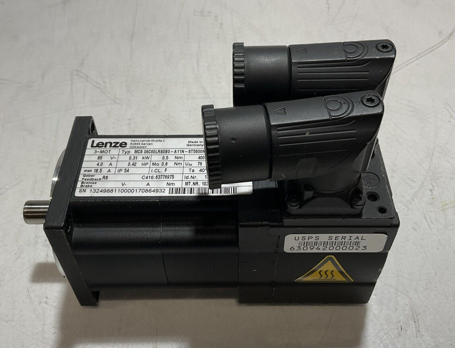 LENZE MCS 06C60LRS0B0-A11N-ST5S00N-R2SU SERVO MOTOR U3S