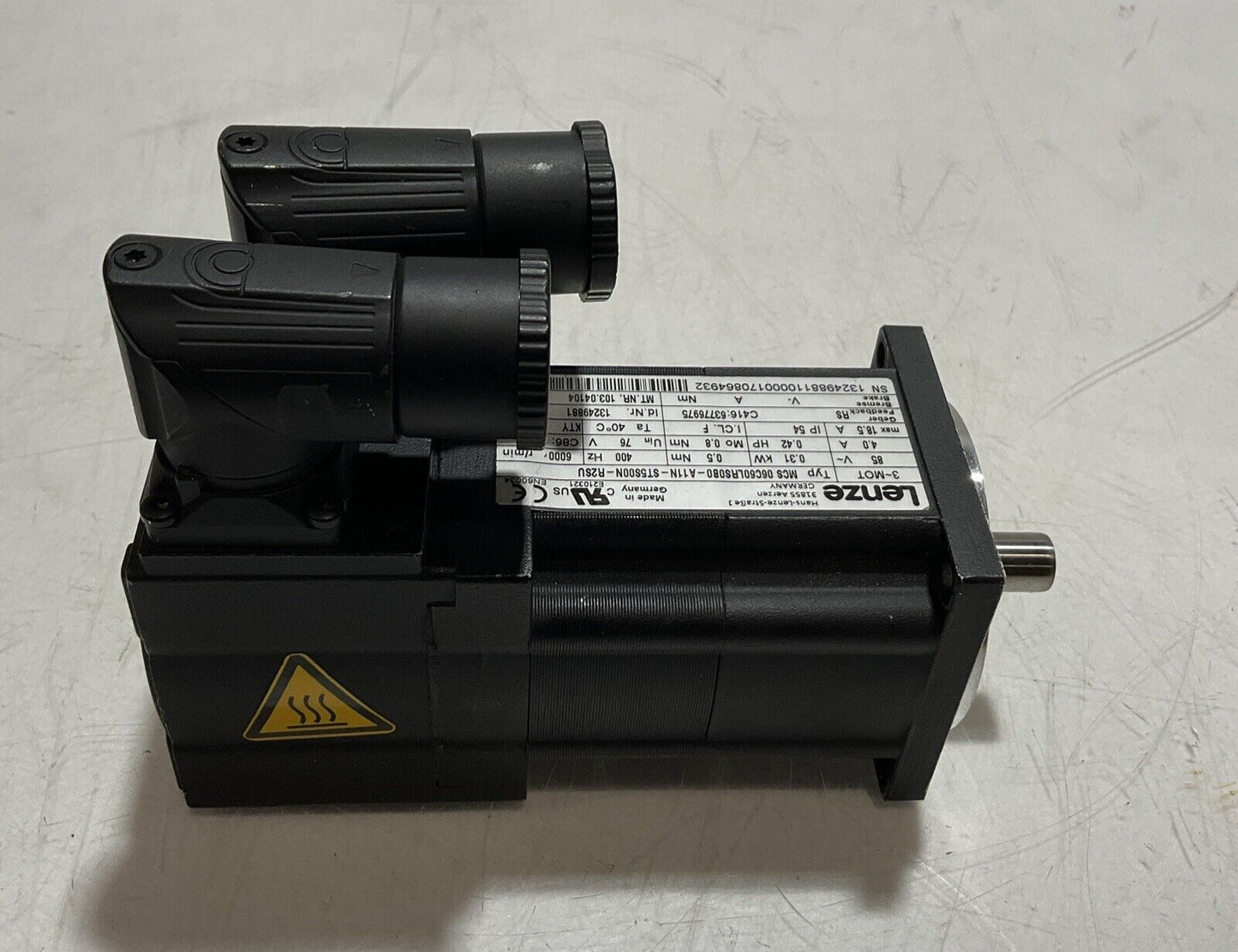 LENZE MCS 06C60LRS0B0-A11N-ST5S00N-R2SU SERVO MOTOR U3S