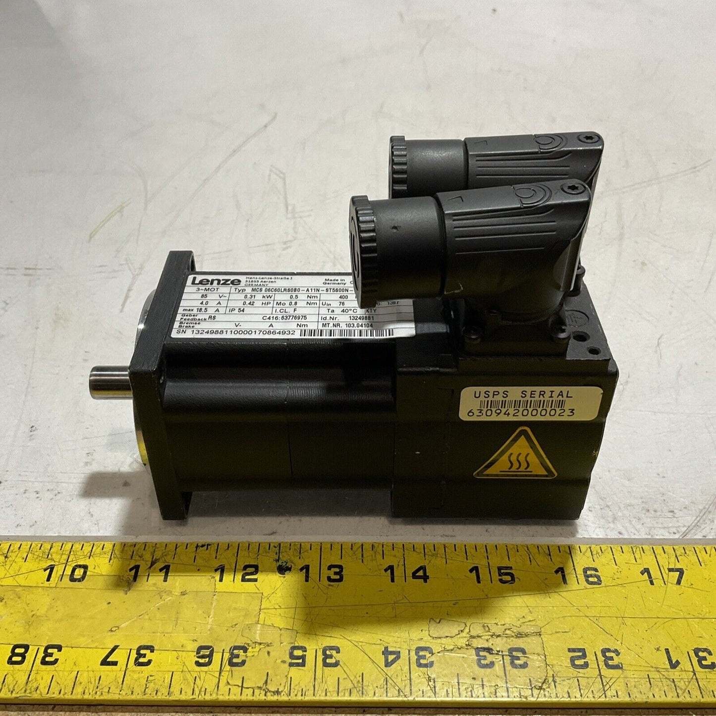 LENZE MCS 06C60LRS0B0-A11N-ST5S00N-R2SU SERVO MOTOR U3S