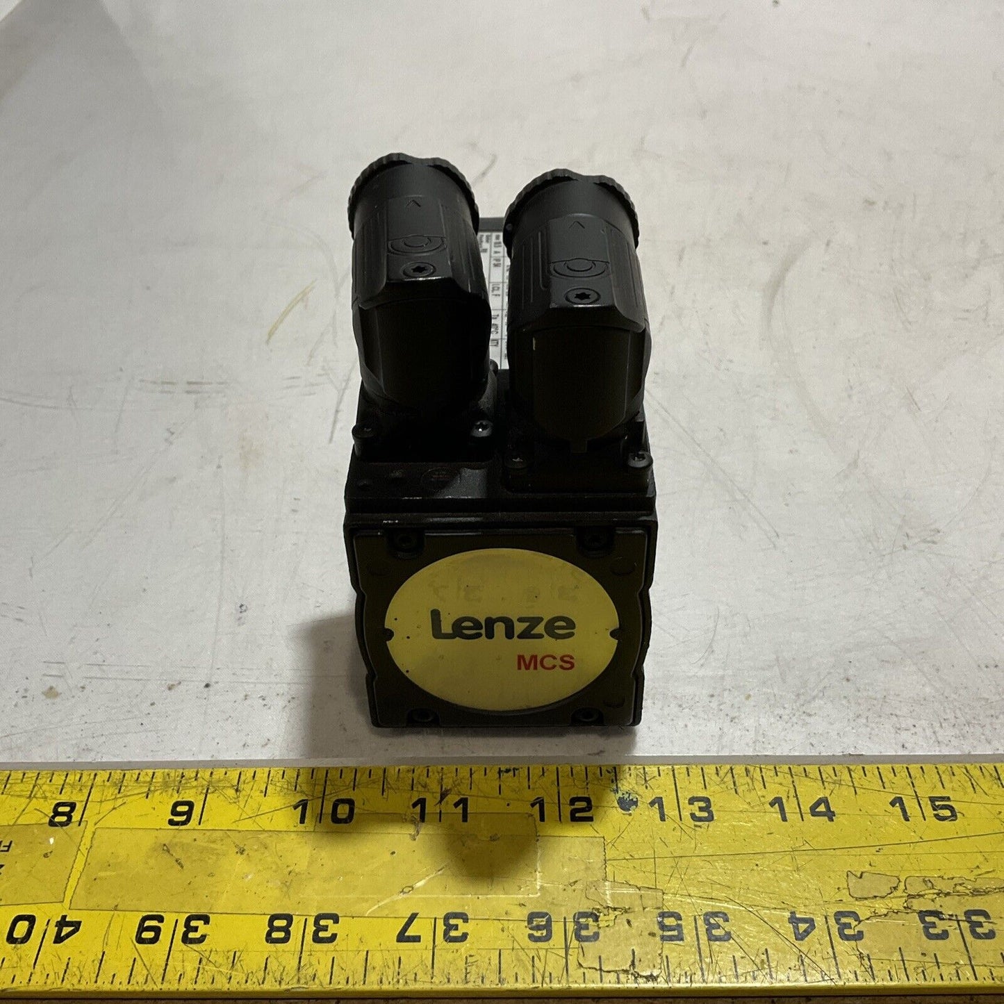 LENZE MCS 06C60LRS0B0-A11N-ST5S00N-R2SU SERVO MOTOR U3S