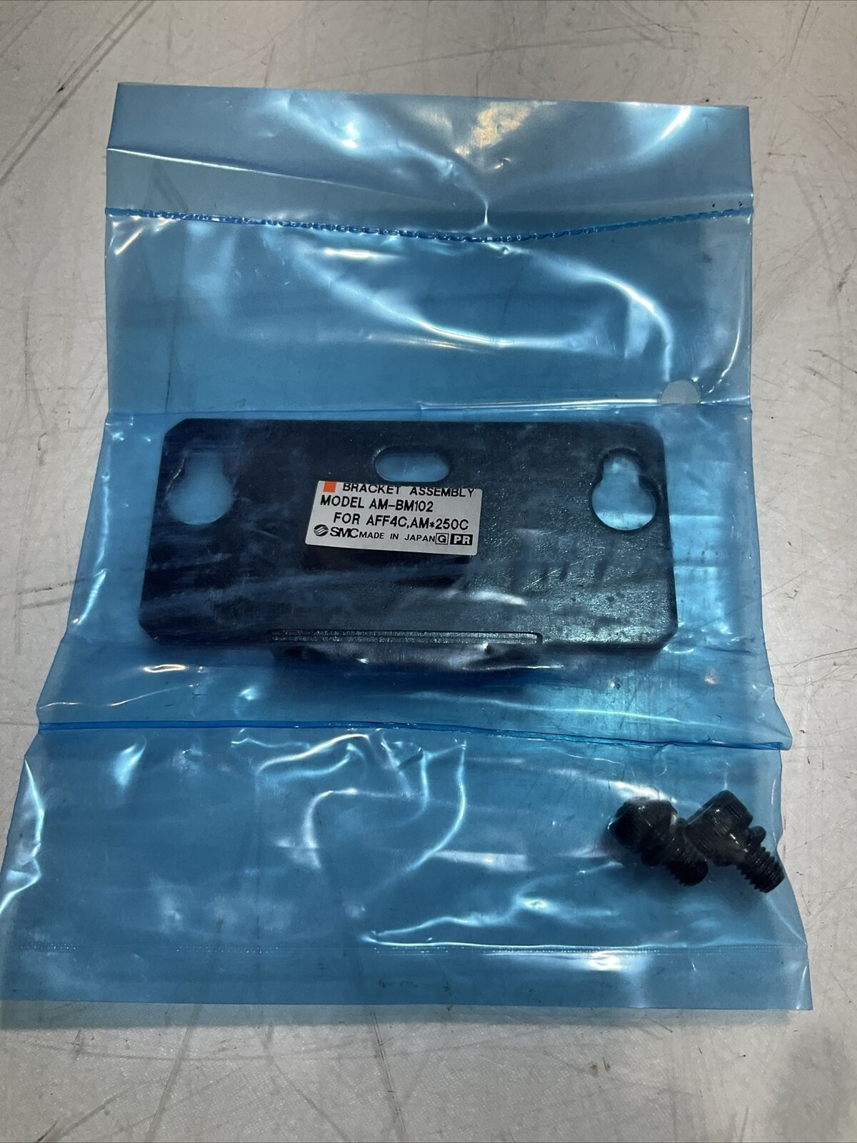 SMC AFF4C-N03BC-T MAIN LINE W/ BRACKET FILTER U3S