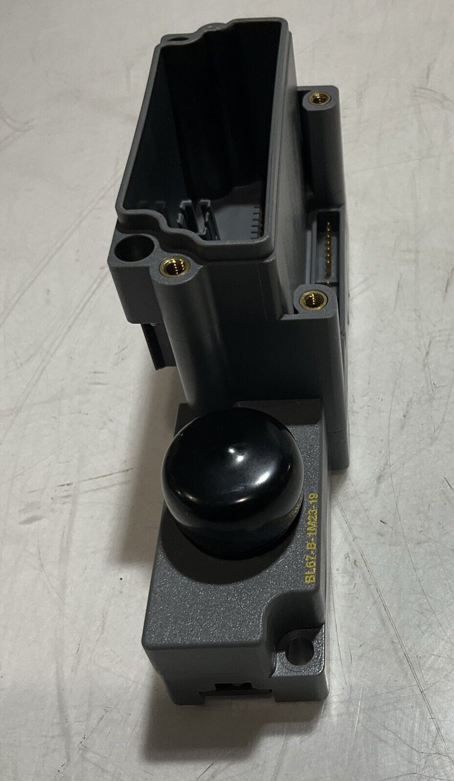 TURCK BL67-B-1M23-19 BASE MODULE OUTPUT U3S