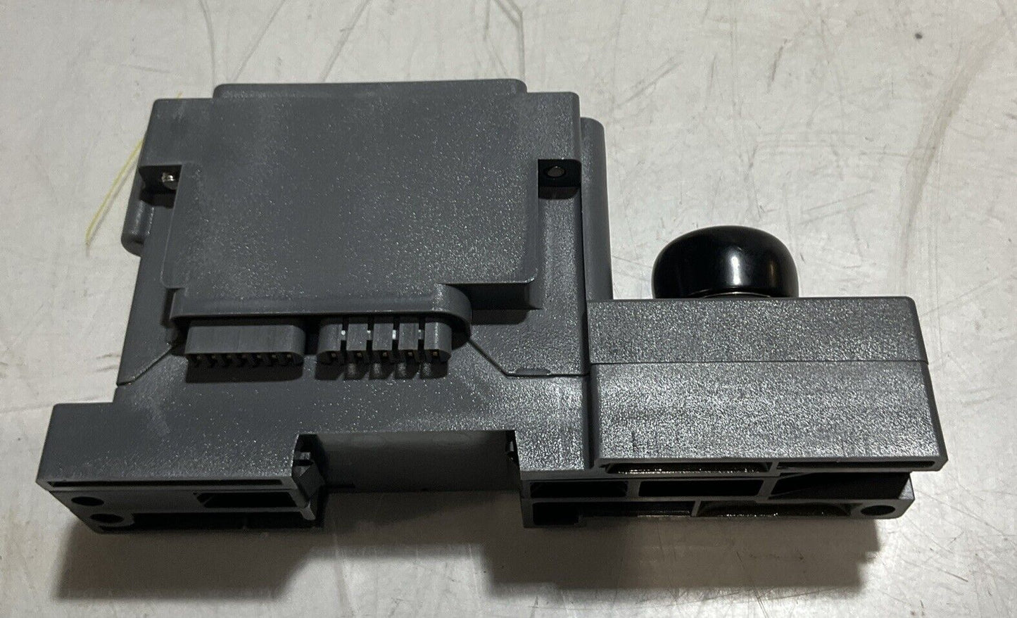 TURCK BL67-B-1M23-19 BASE MODULE OUTPUT U3S