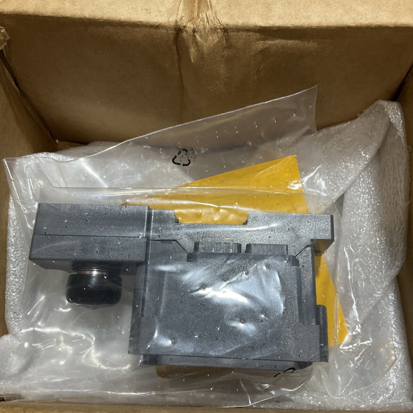 TURCK BL67-B-1M23-19 BASE MODULE OUTPUT U3S