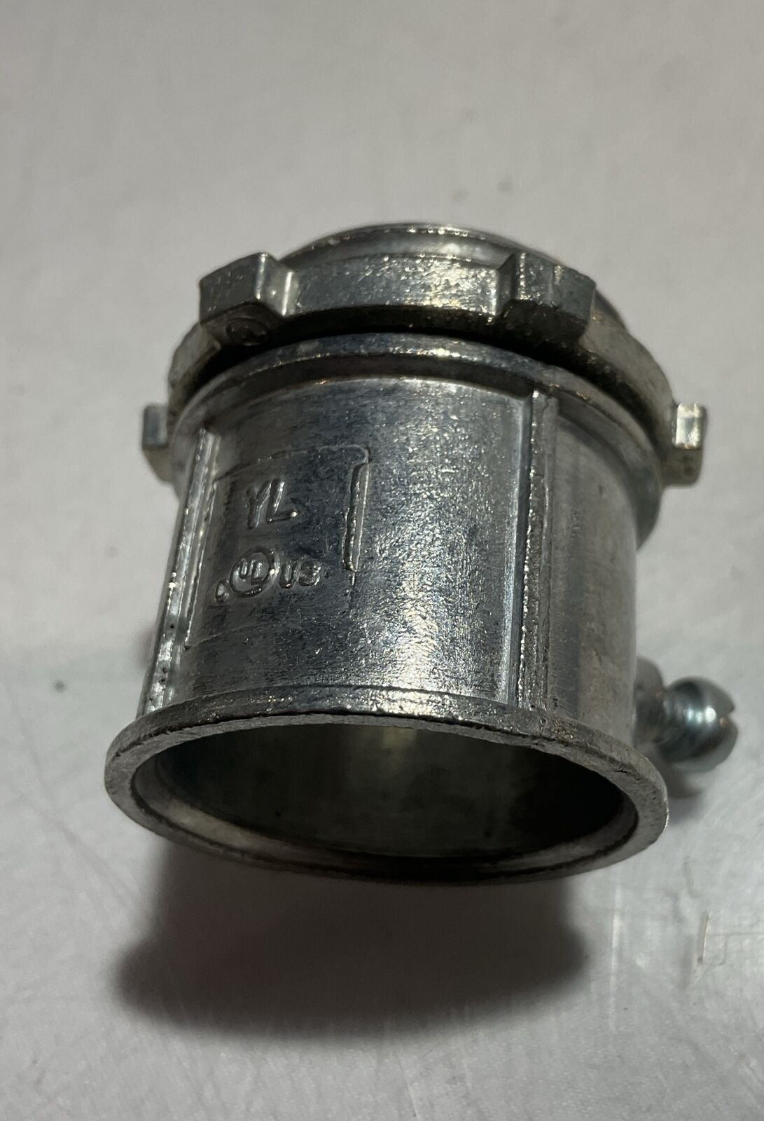 TOPAZ 633 EMT CONNECTOR SET SCREW TYPE ZINC LOT OF 38 U3S