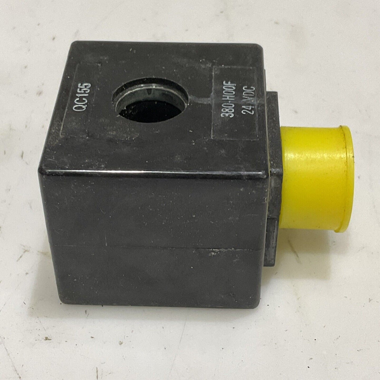 PARKER 3FPH80 SOLENOID VALVE COIL 24 VDC 11.5 W CLASS F RM6