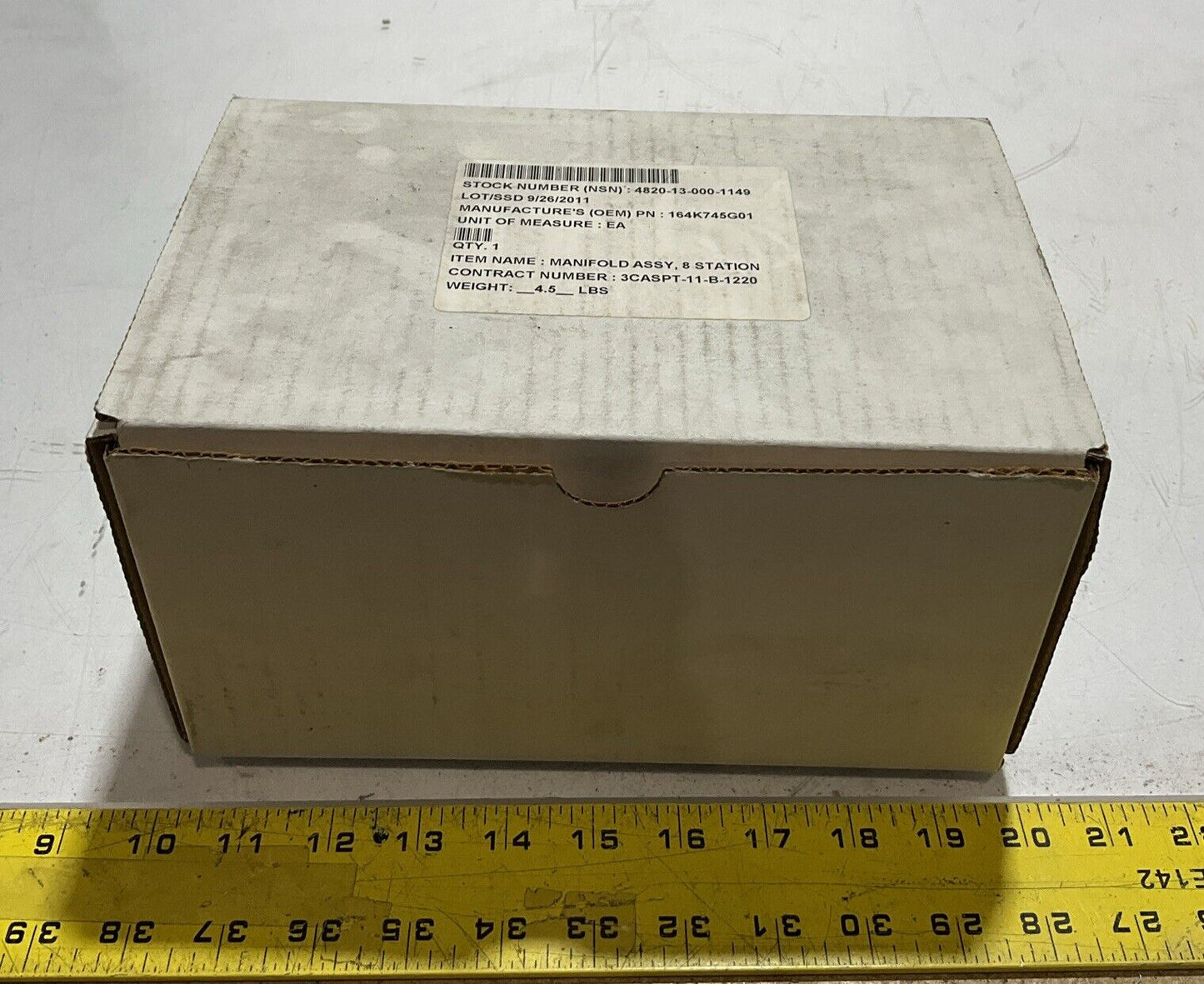 SMC VV5Q21-08 VQ2301N-51 PNEUMATIC VALVE MANIFOLD ASSEMBLY 8 STATION U3S
