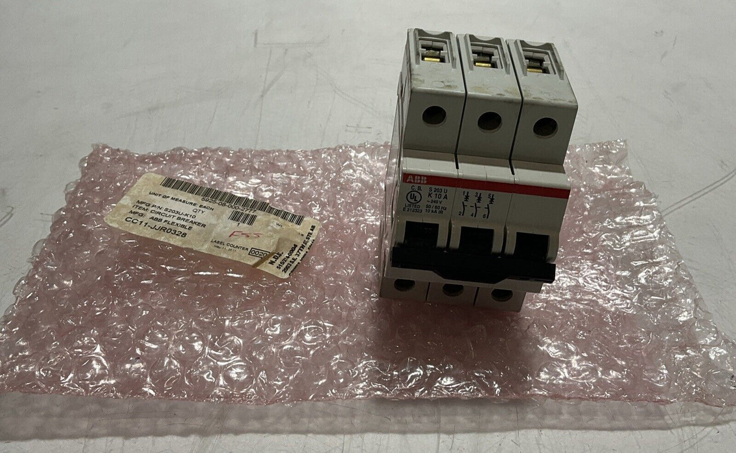 ABB S203UK10A CIRCUIT BREAKER 3 POLE UNIT S 203 U K 10 A 24V 50/60 HZ U3S