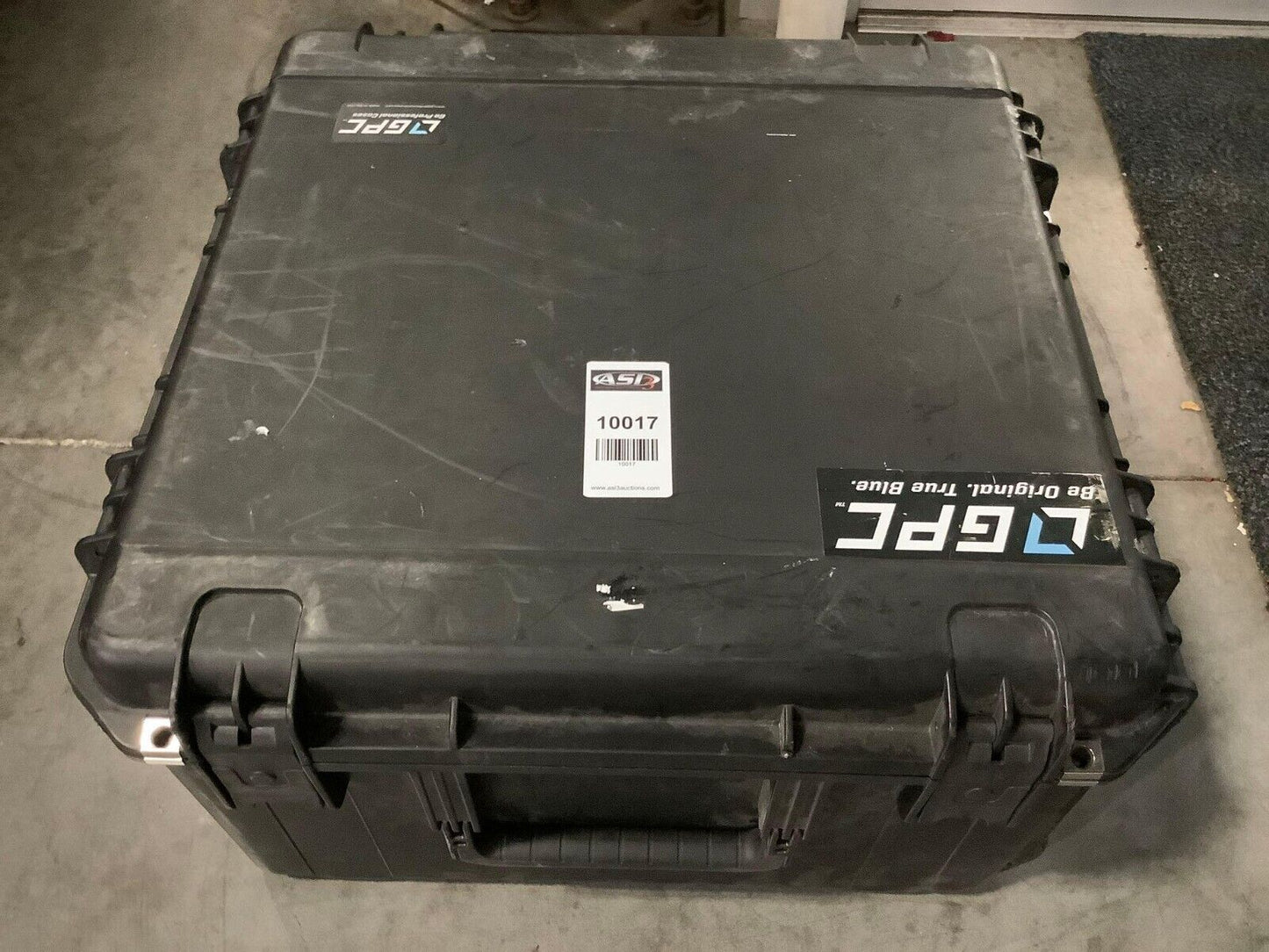 DJI INSPIRE 1 DRONE MODEL T601 WITH GO PROFESSIONAL CARRYING CASE