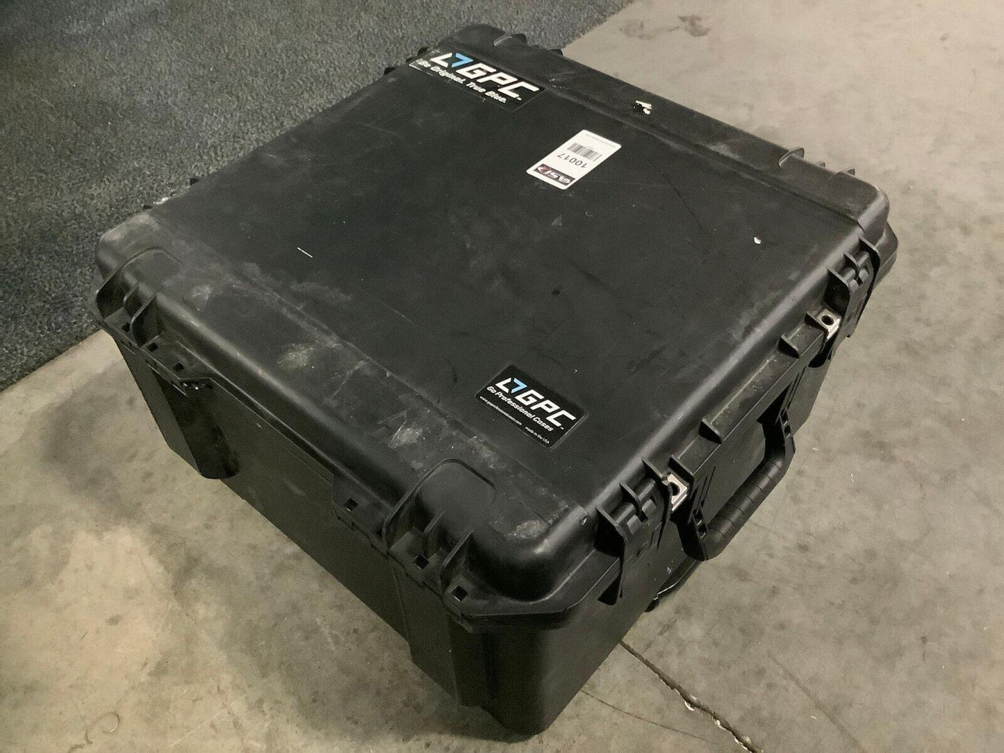 DJI INSPIRE 1 DRONE MODEL T601 WITH GO PROFESSIONAL CARRYING CASE