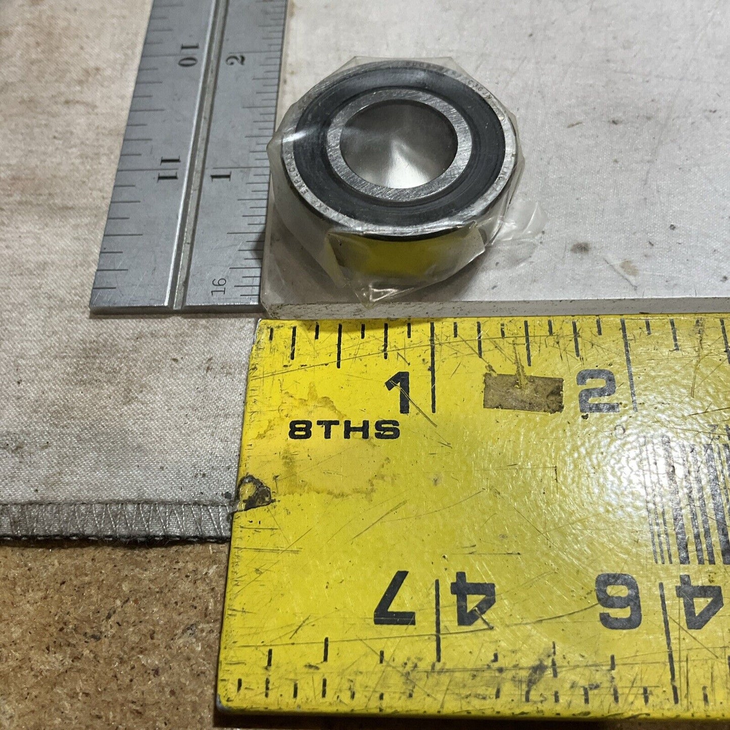 SKF 6002-2RSJEM EXPLORER DEEP GROVE ROLLER BEARING LOT OF 4 U3S