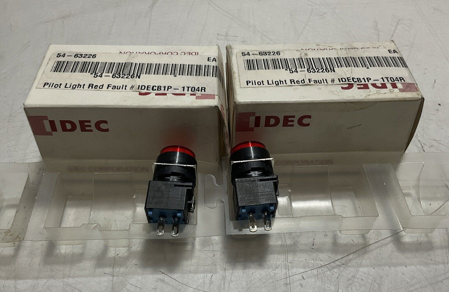 IDEC LB-T00 RED ILLUMINATED PILOT LIGHT 30 V LB-TOO LBT00 (TSC) LOT OF 2 N3M