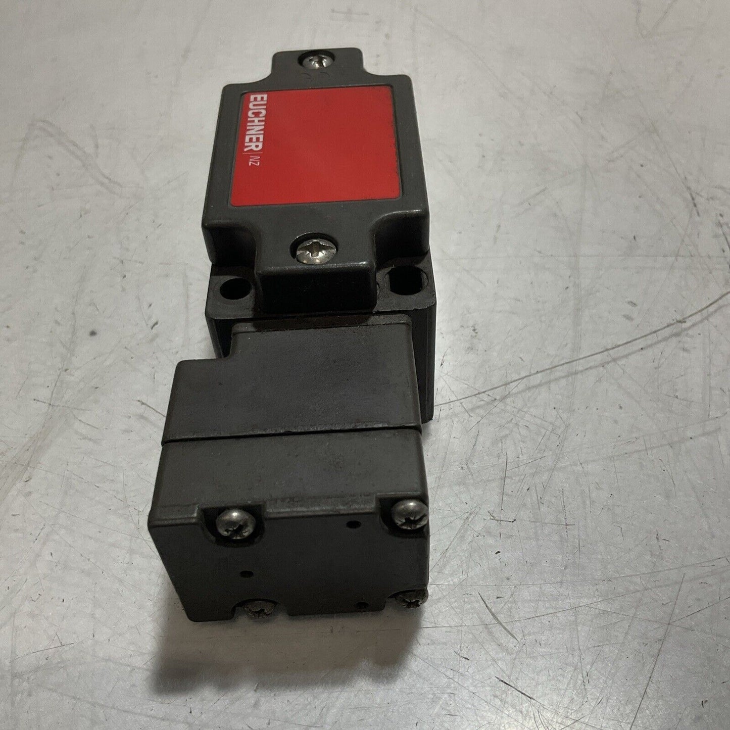 EUCHNER NZ1VZ-2131E-8C-GMMF SAFETY SWITCH N3M