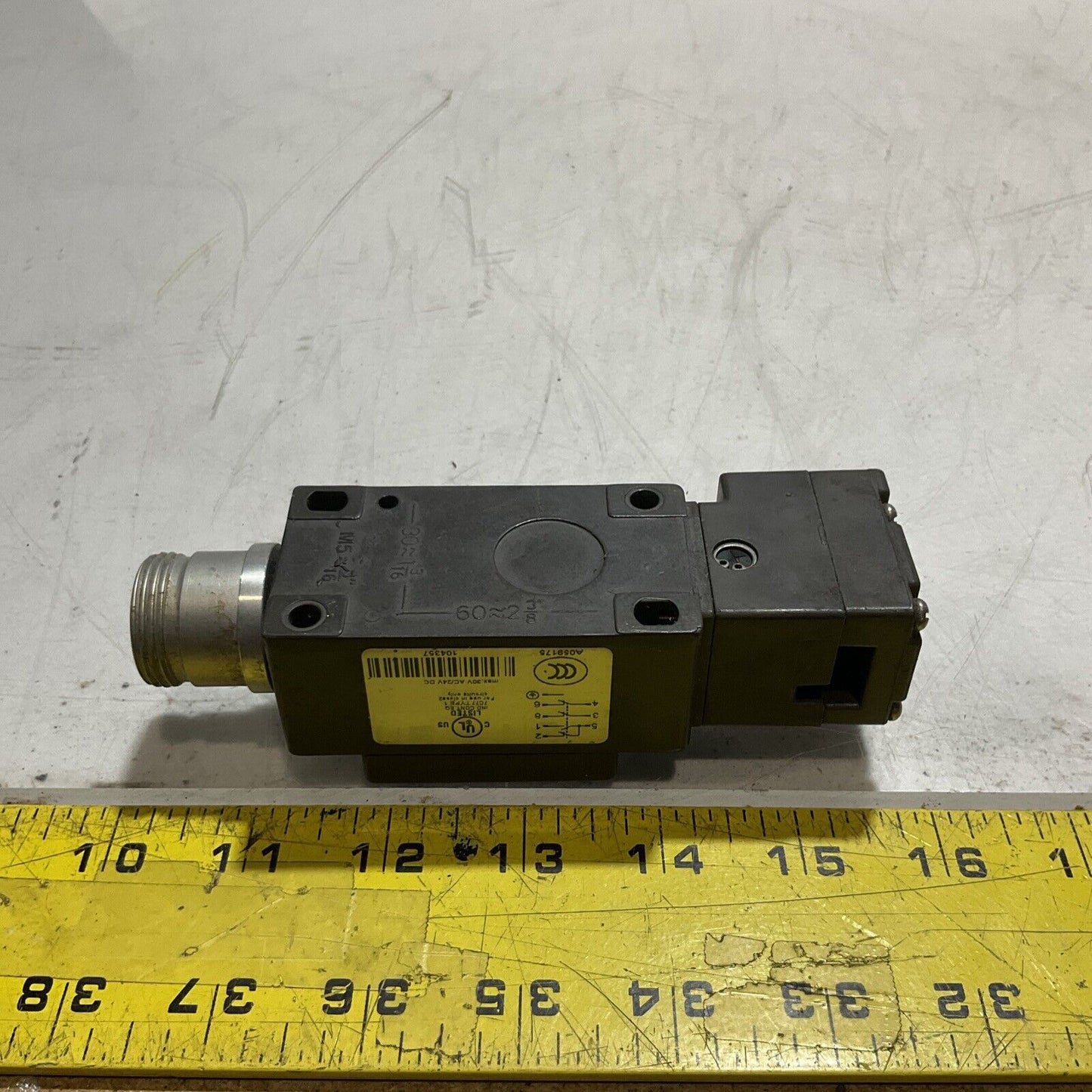 EUCHNER NZ1VZ-2131E-8C-GMMF SAFETY SWITCH N3M