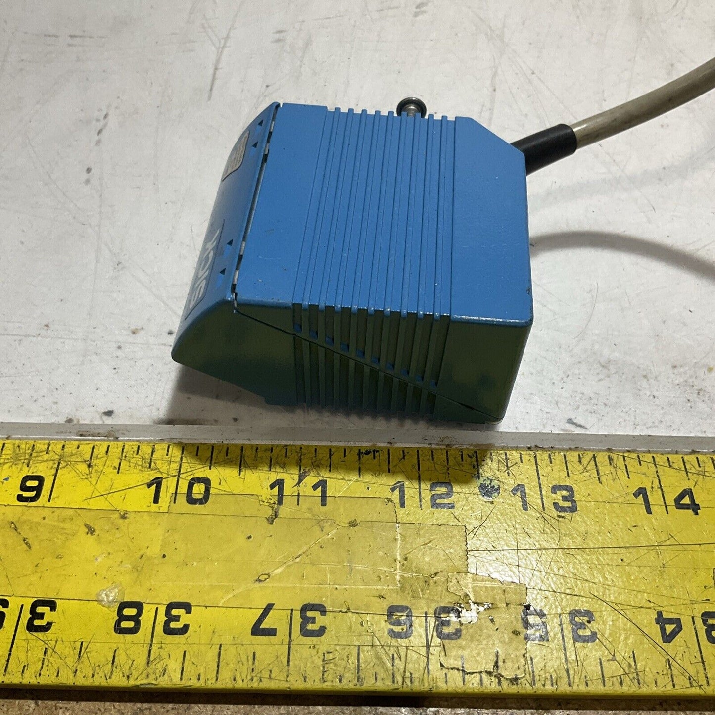 SICK CLV420-3010S04 INDUSTRIAL BAR CODE SCANNER LOT OF 8 U3S