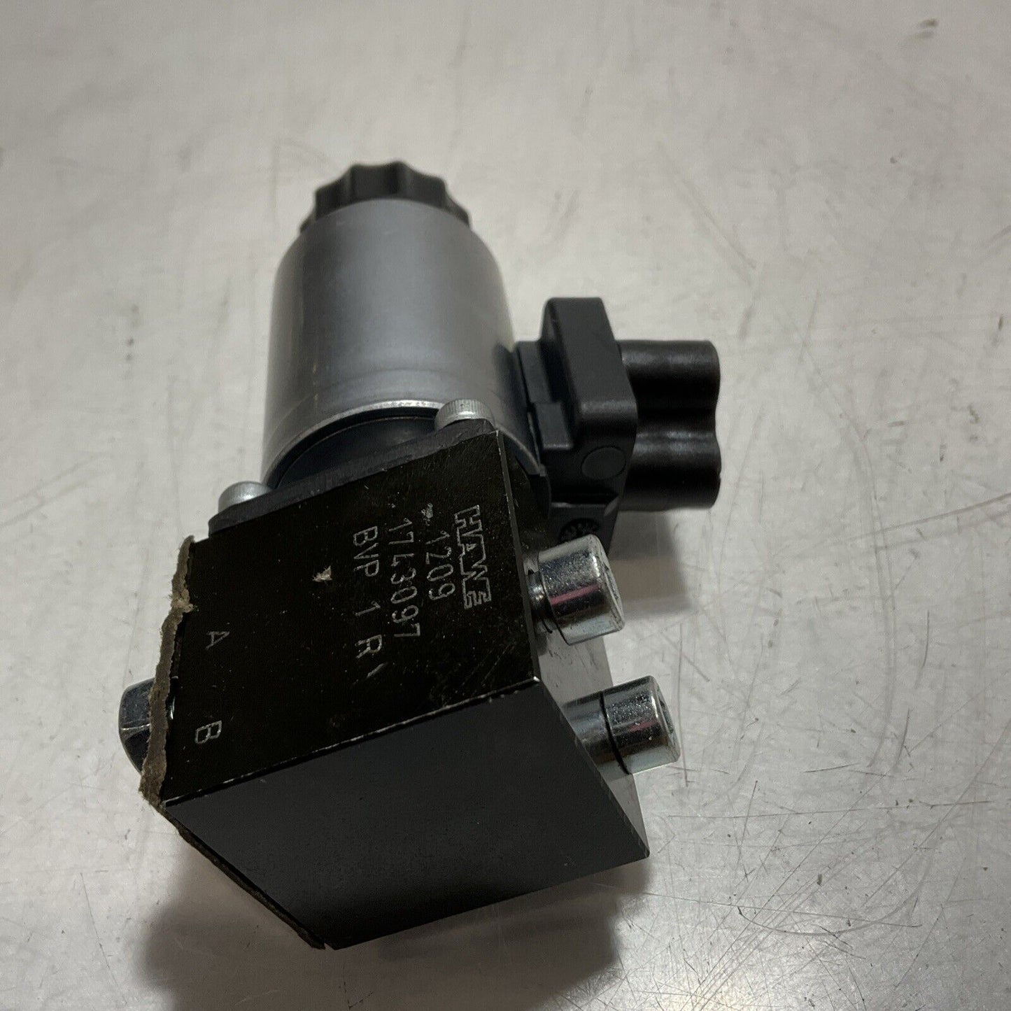 HAWE 1209 1743097 BVP 1 R DIRECTIONAL SEATED VALVE N3M