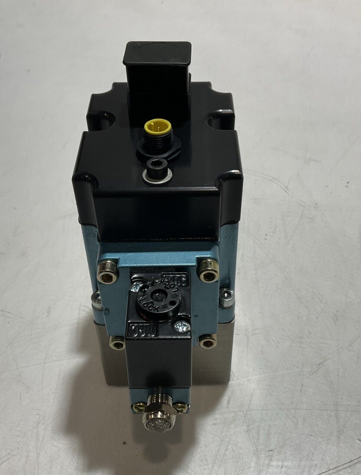 MAC 0629-FV6500B DOUBLE ACTION SOLENOID VALVE ASSEMBLY WITH MANIFOLD U3S