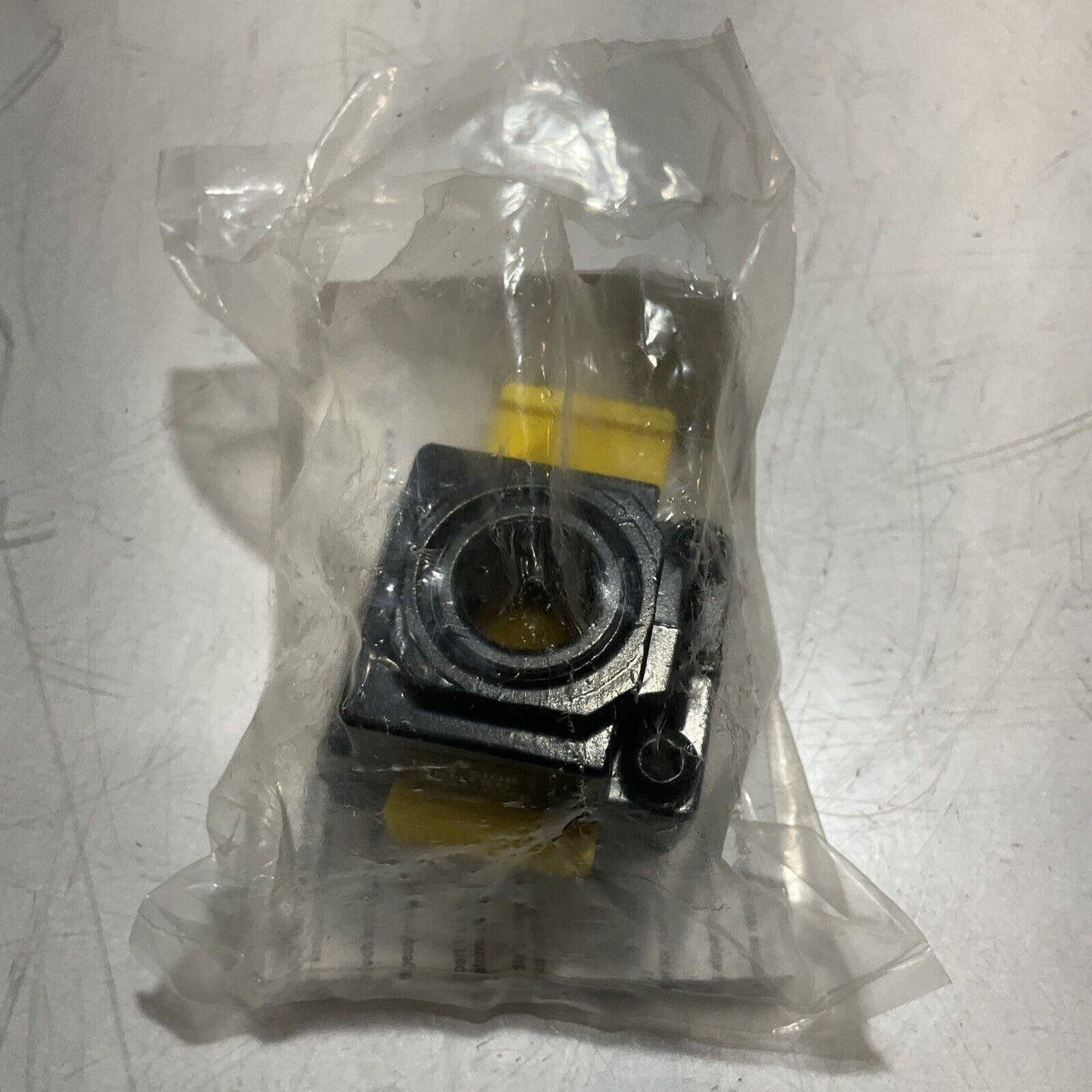 NORGREN T72E-3AA-P1N SHUT-OFF VALVE 3/8IN SLIDE ACTUATOR U3S