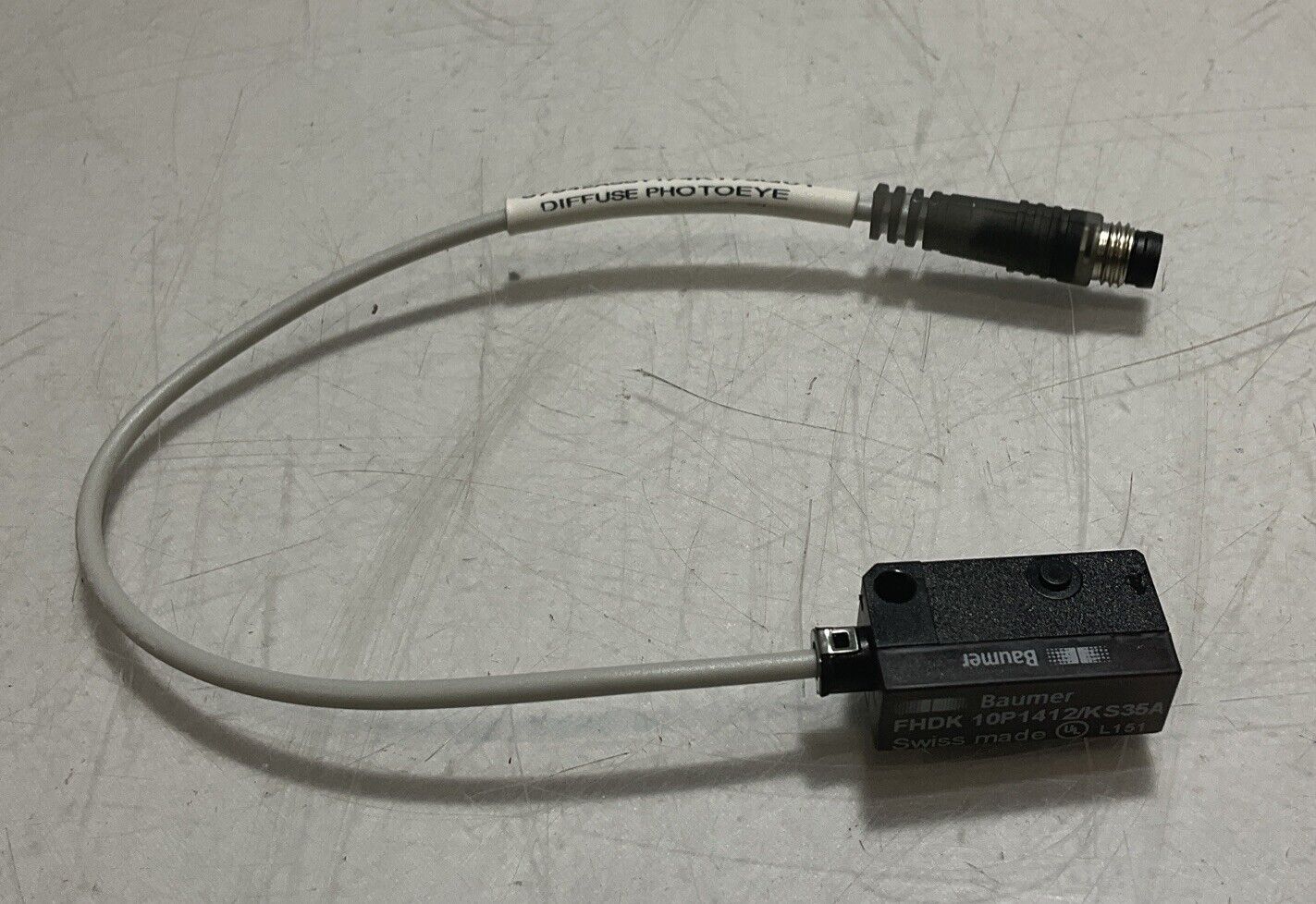 BAUMER FHDK 10P1412/KS35A DIFFUSE PHOTOEYE PHOTOELECTRIC SENSOR ASSEMBLY U3S