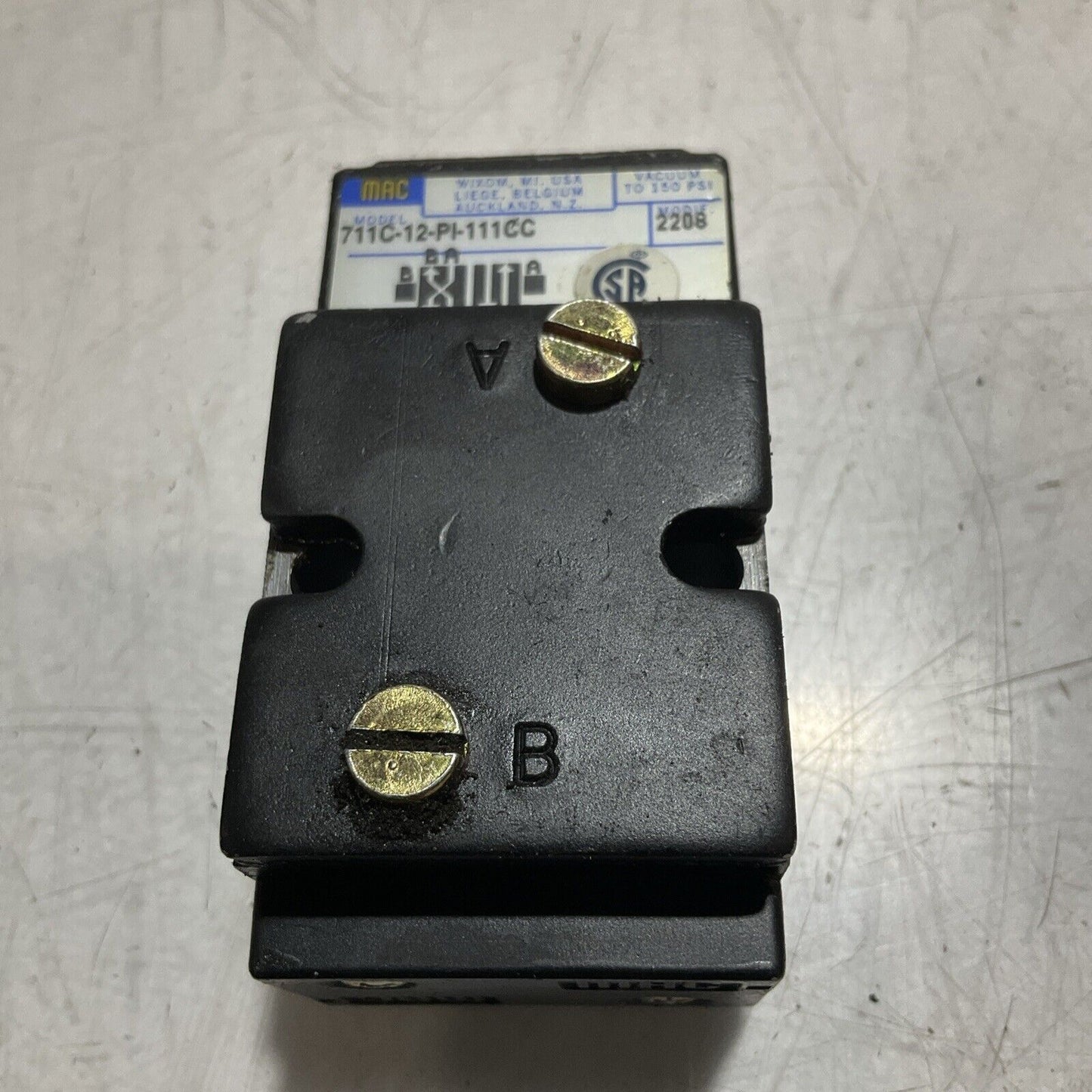 MAC 711C-12-PI-111CC PNEUMATIC VALVE MODEL 2208 U3S