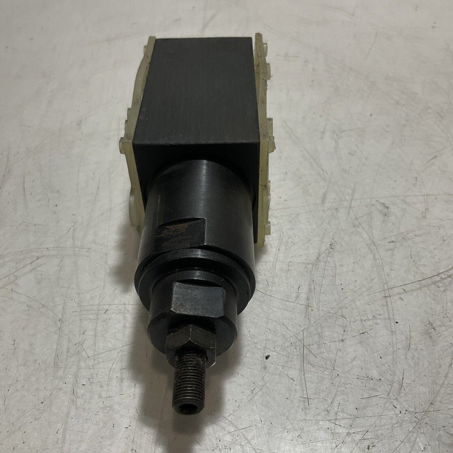 VICKERS DGMX2-3-PP-BW-S-40 PRESSURE REDUCING VALVE N3M