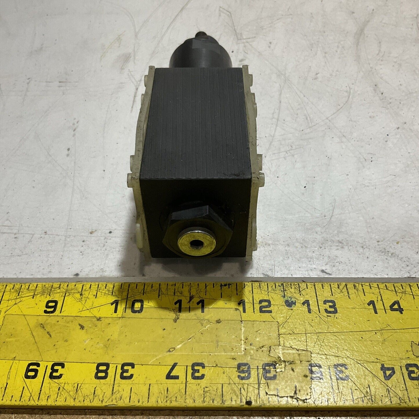VICKERS DGMX2-3-PP-BW-S-40 PRESSURE REDUCING VALVE N3M