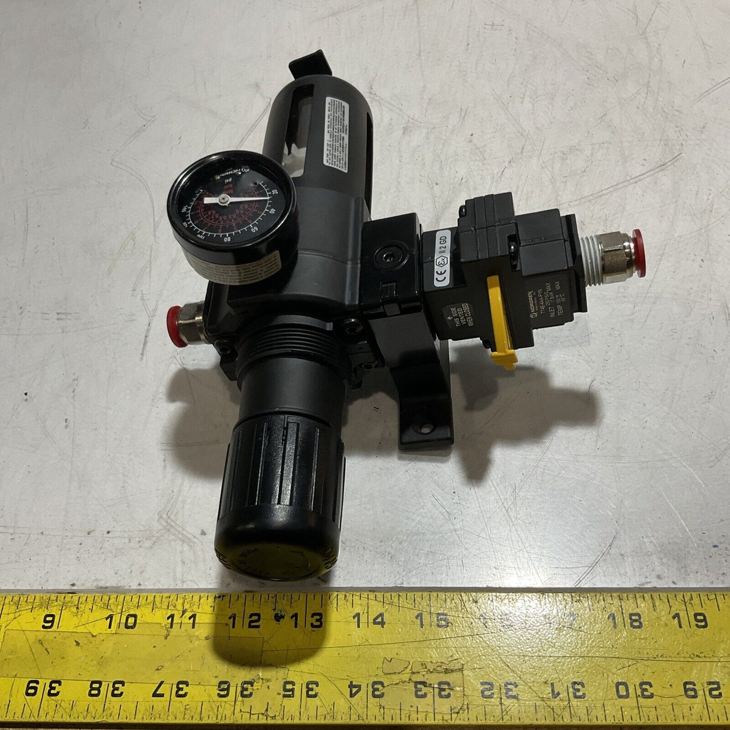 IMI NORGREN PNEUMATIC REGULATOR LOCKOUT VALVE T74E-4AA-P1N U3S