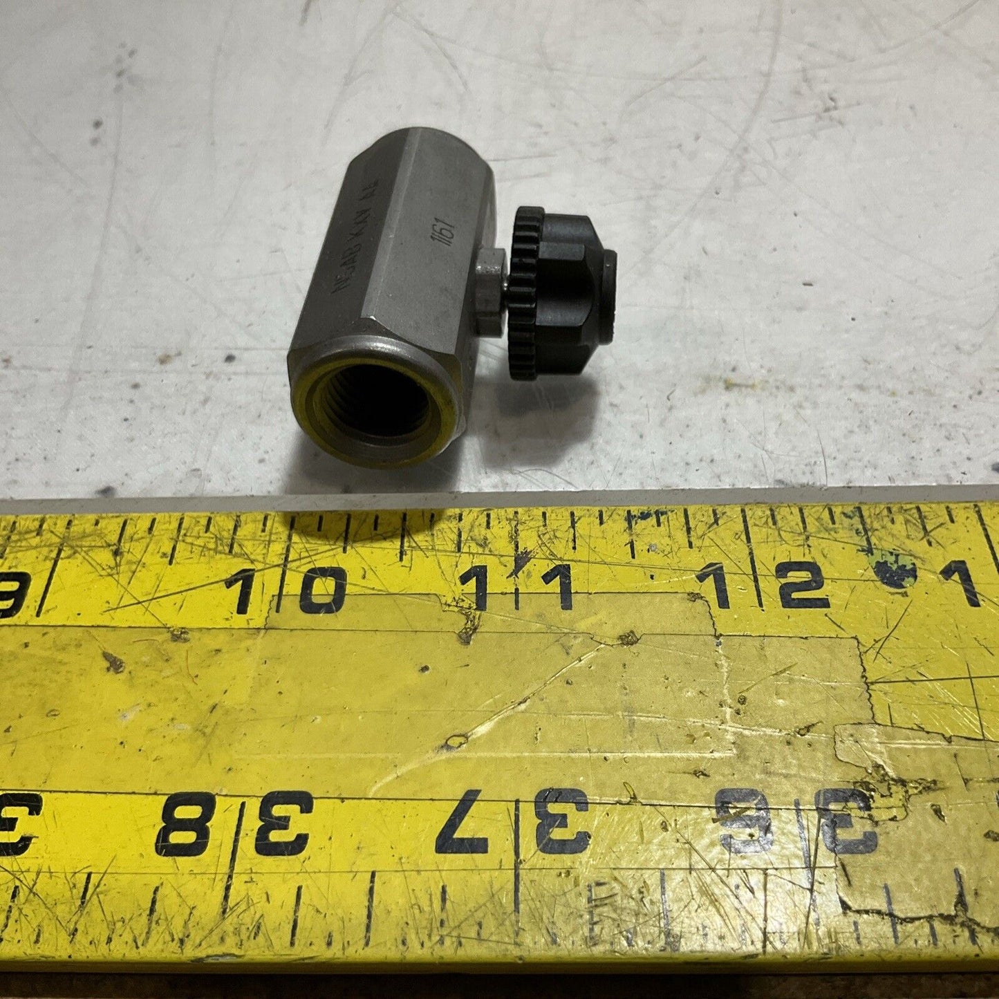 SUN HYDRALICS NSABKXVAA NASB KXV AA 1l61 FLOW CONTROL VALVE GAUDGE SCRUBBER N3M