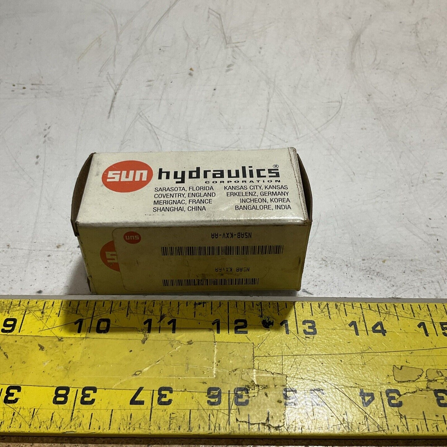 SUN HYDRALICS NSABKXVAA NASB KXV AA 1l61 FLOW CONTROL VALVE GAUDGE SCRUBBER N3M