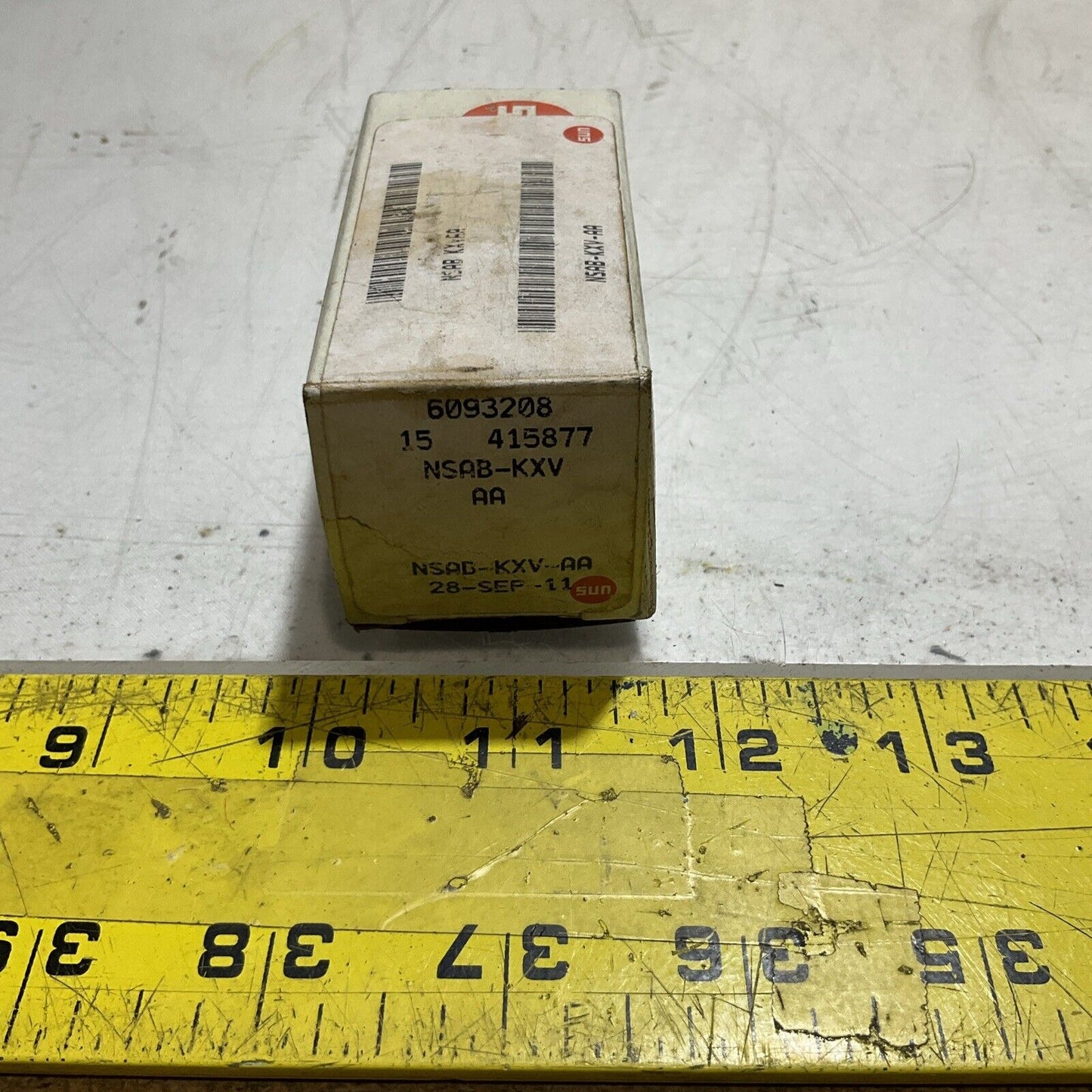 SUN HYDRALICS NSABKXVAA NASB KXV AA 1l61 FLOW CONTROL VALVE GAUDGE SCRUBBER N3M