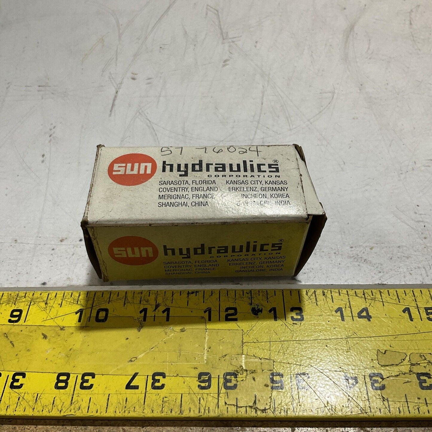 SUN HYDRALICS NSABKXVAA NASB KXV AA FLOW CONTROL VALVE GAUDGE SCRUBBER N3M