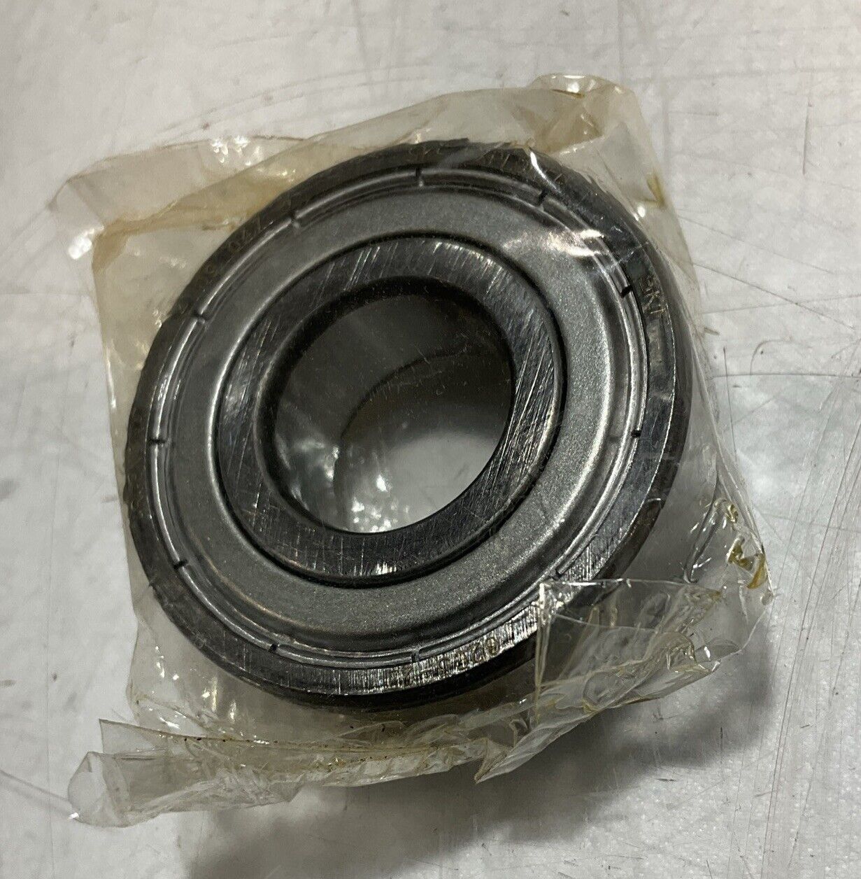 SKF 6203 2ZJEM 6203 2Z DEEP GROOVE BALL BEARINGS 17 x 40 x 12mm LOT OF 12 R7T