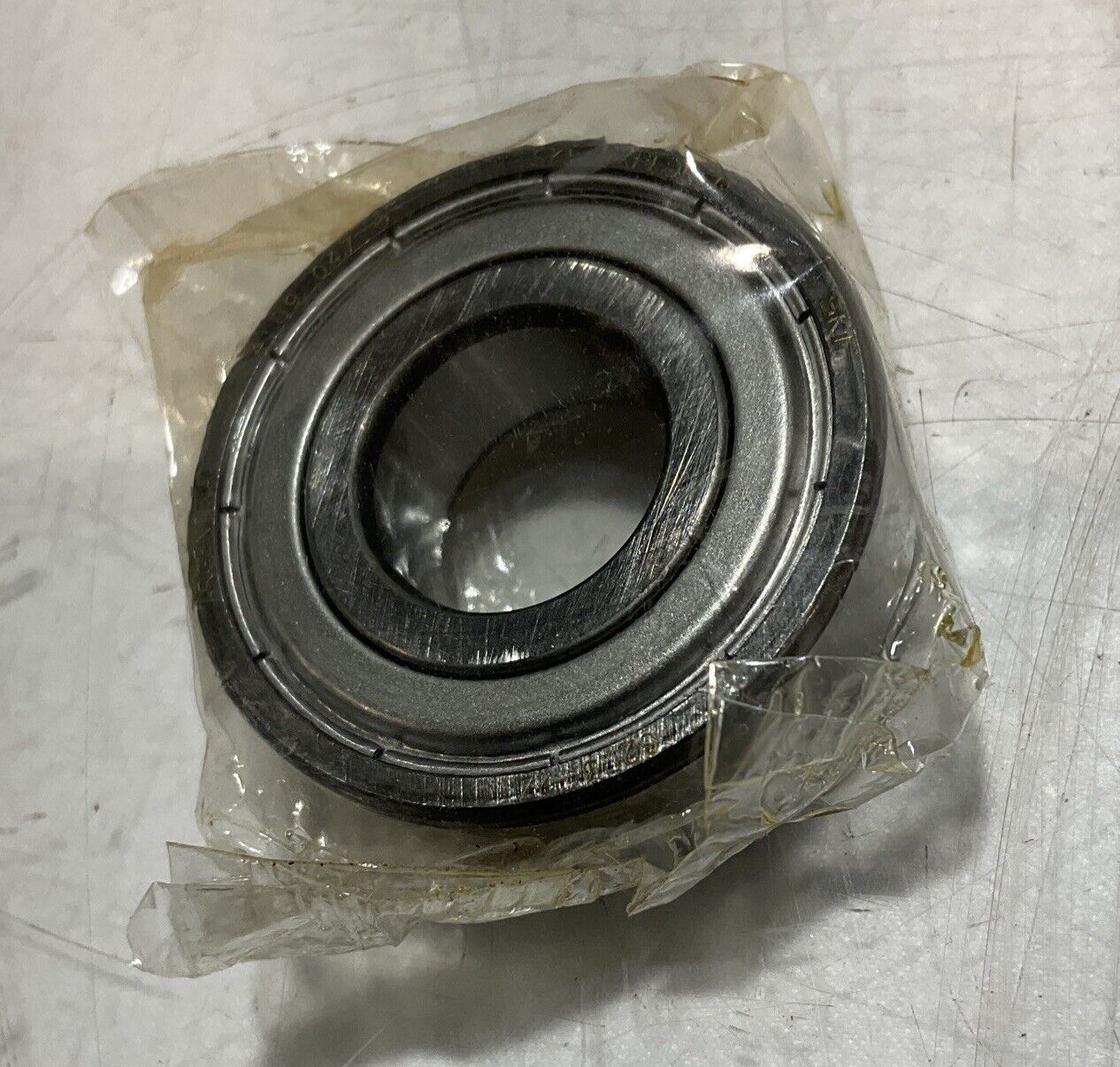 SKF 6203 2ZJEM 6203 2Z DEEP GROOVE BALL BEARINGS 17 x 40 x 12mm LOT OF 12 R7T