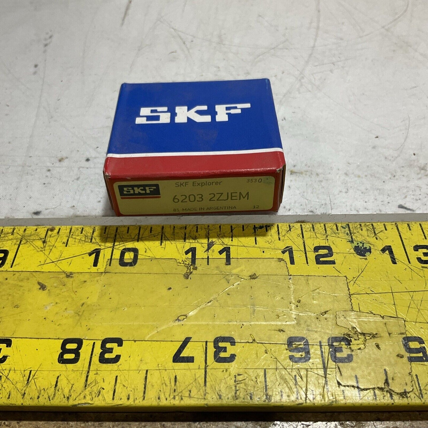 SKF 6203 2ZJEM 6203 2Z DEEP GROOVE BALL BEARINGS 17 x 40 x 12mm LOT OF 12 R7T