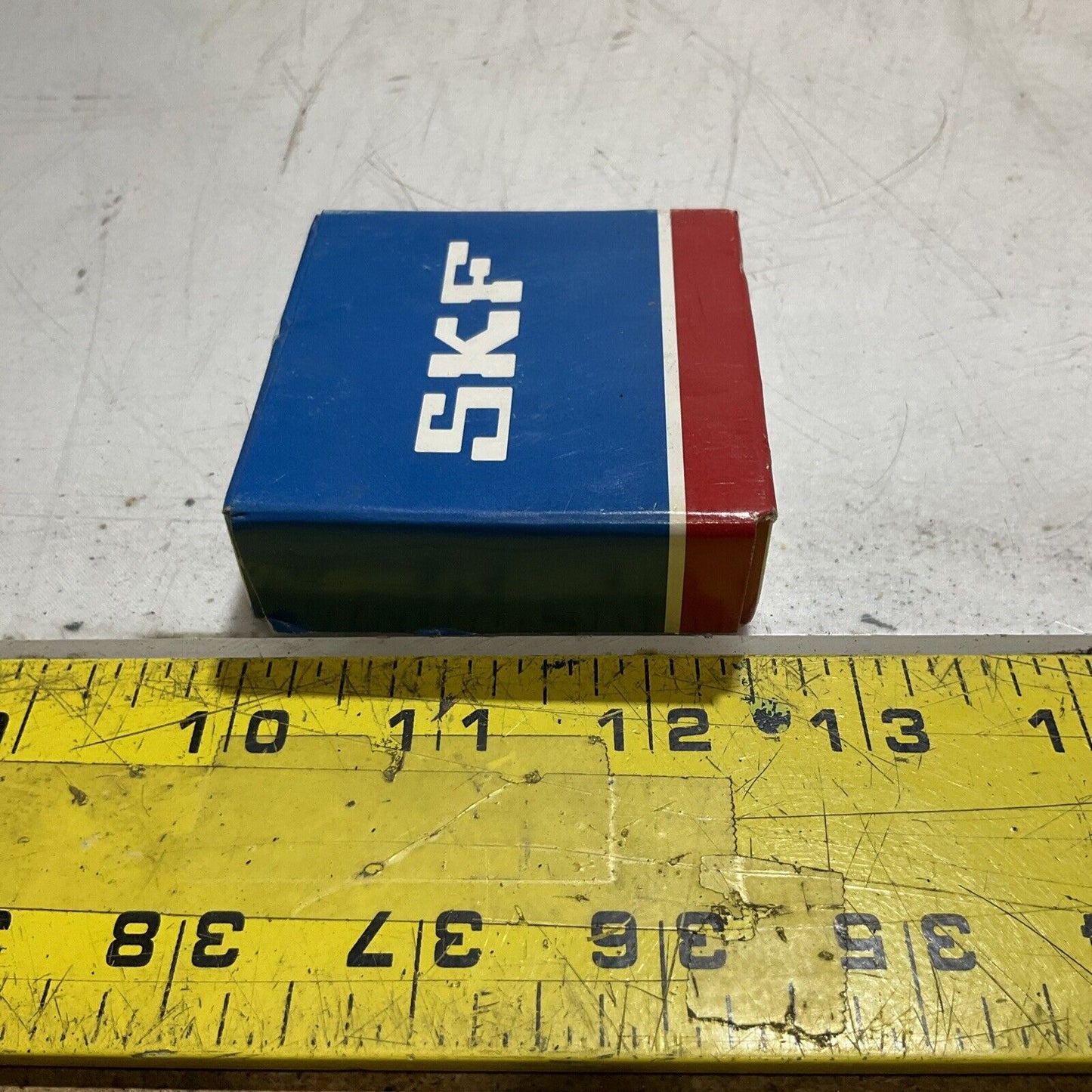SKF 6006 JEM DEEP GROOVE BALL BEARINGS 33X 55 X 13 LOT OF 3 R7T