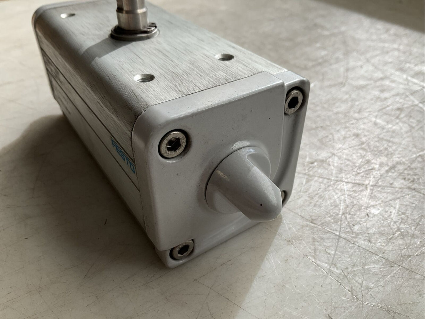 FESTO DAPS-0030-090-R-F0305 QUARTER TURN ACTUATOR 8.4 BAR N3M