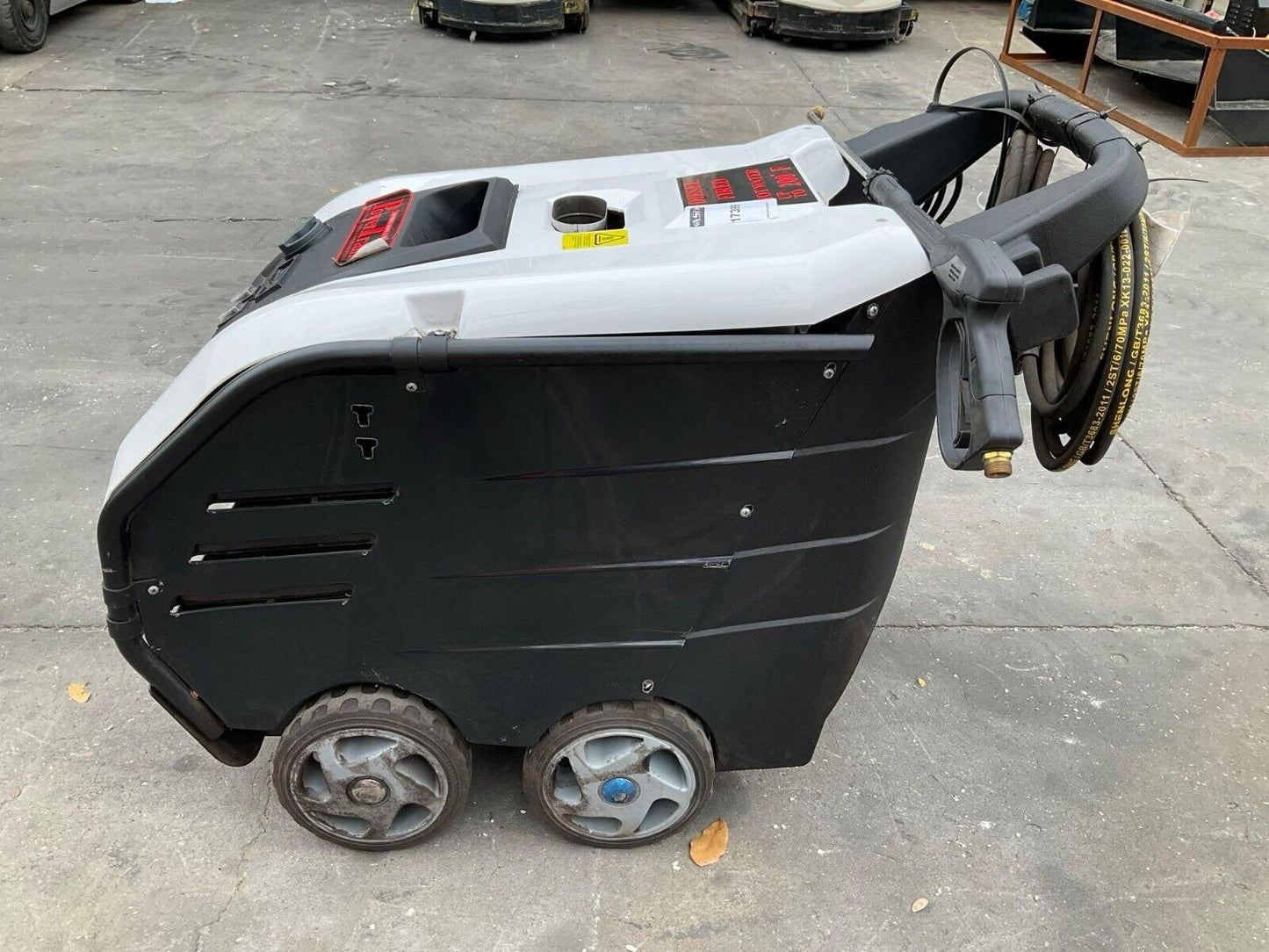 UNUSED POWERTRAIN HOT WATER PRESSURE WASHER PT-2203HW DIESEL 3 GPM