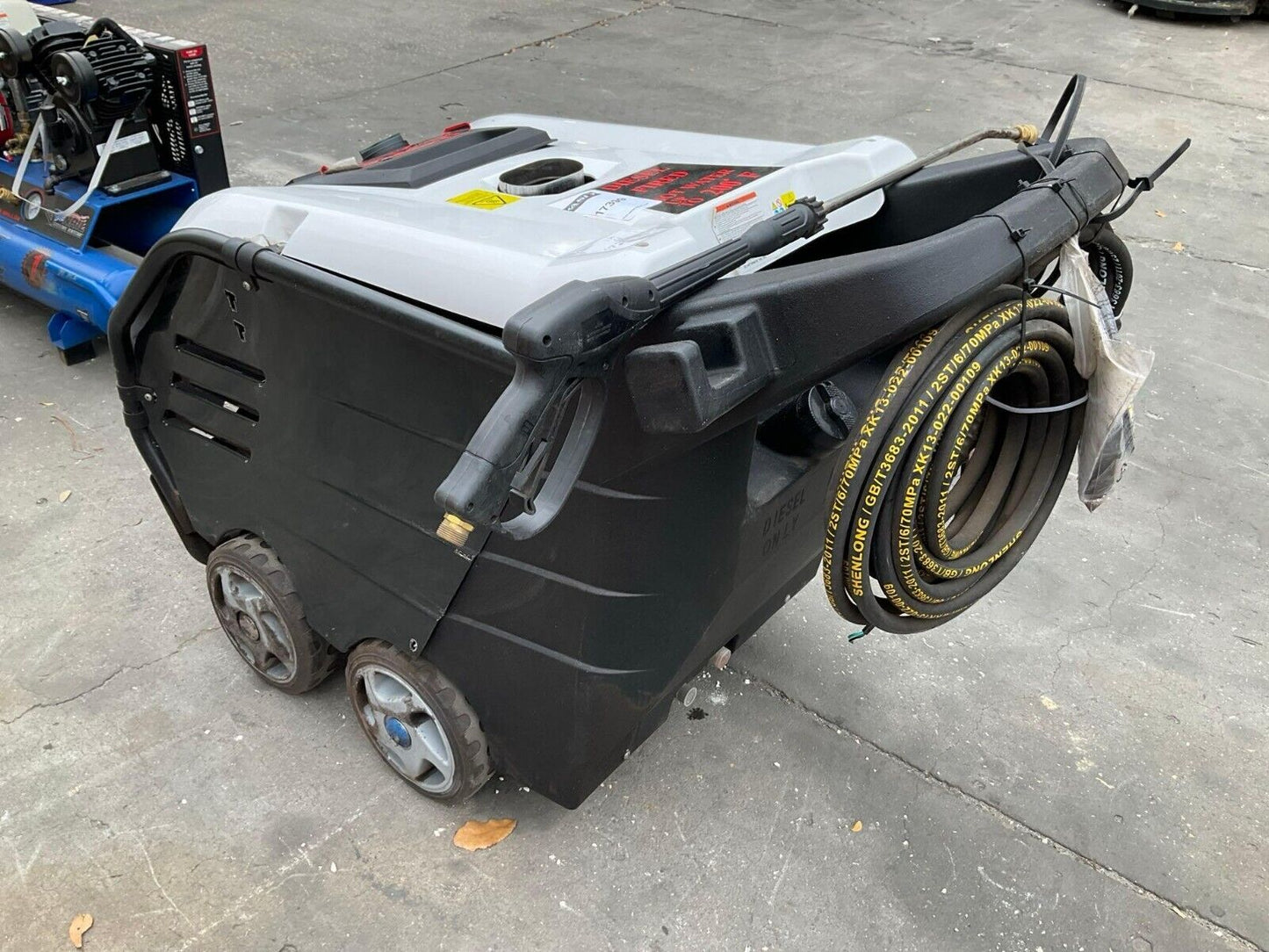 UNUSED POWERTRAIN HOT WATER PRESSURE WASHER PT-2203HW DIESEL 3 GPM