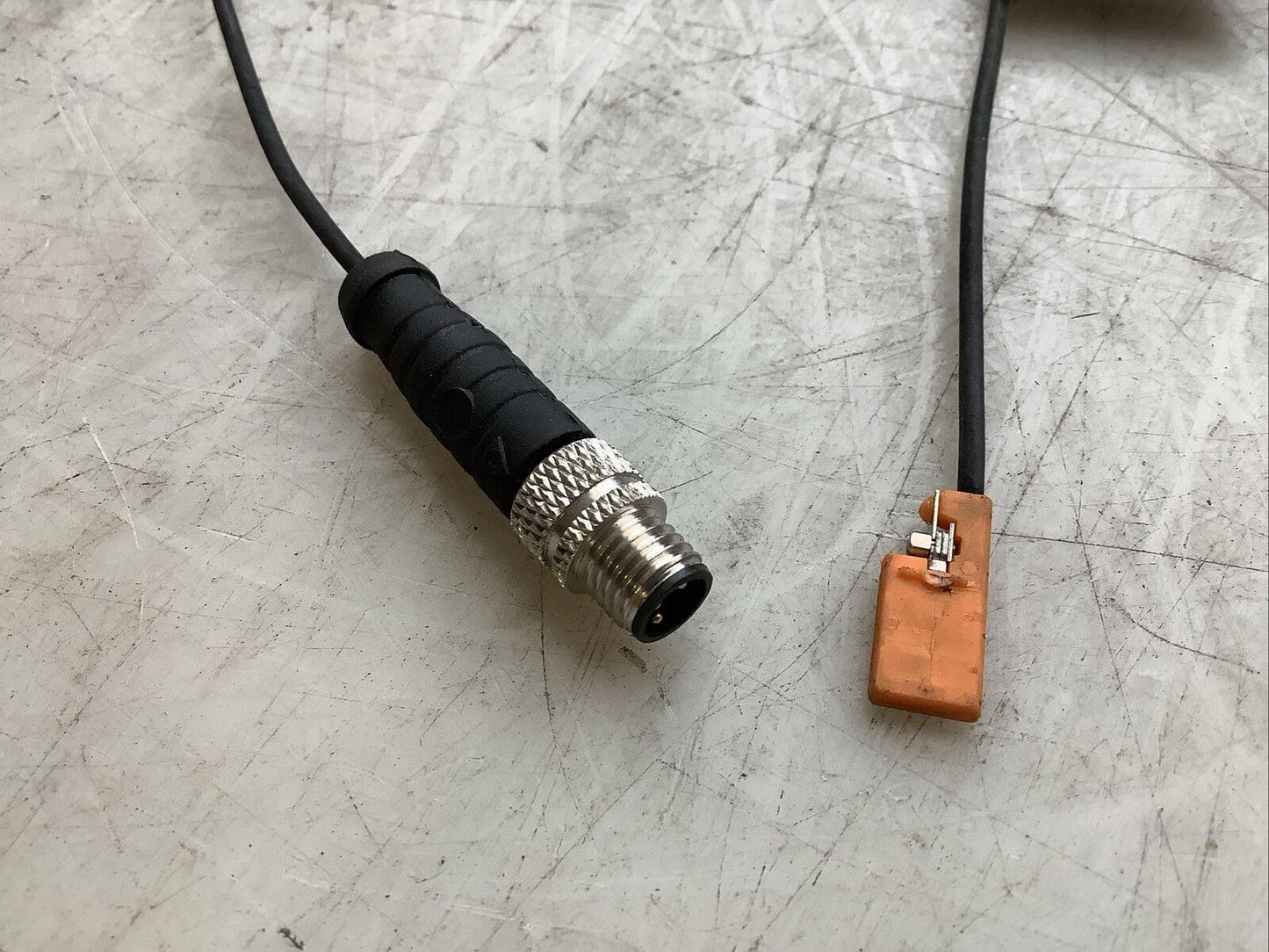 IFM MK5302 MKC3028-BPKG/G/0,3M/ZH/ASR C-SLOT CYLINDER SENSOR N3M