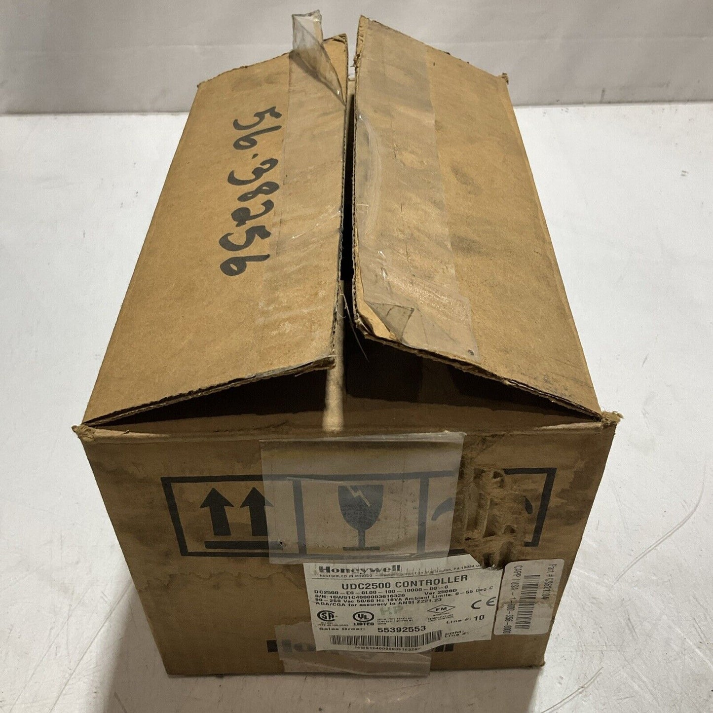 HONEYWELL UDC2500 DC2500-E0-0l00-100-10000-000 CONTROLLER 50-60Hz 18AV 90-2 N3M