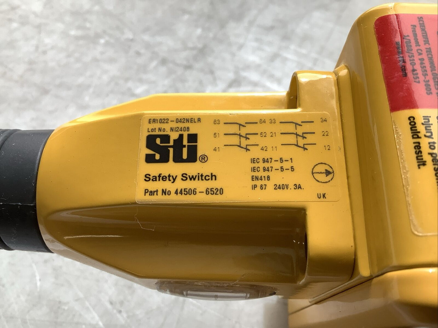 STI 44506-6520 ER1022-042NELR EMERGENCY STOP PULL SWITCH 4NC 2NO 1/2IN NPT U3S