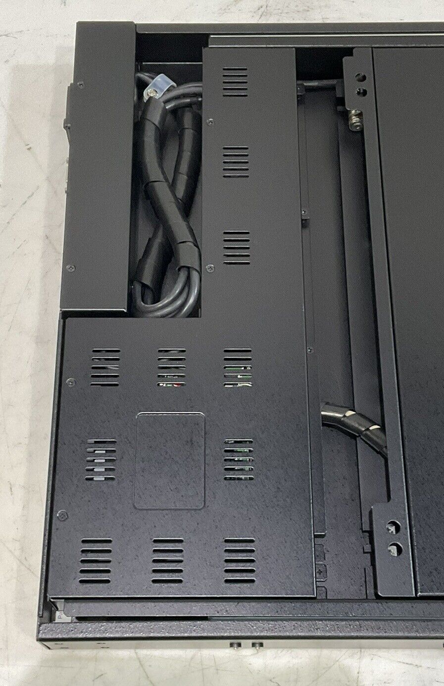 MACASE RM-KI-P1UKMV 15” RACKMOUNT MONITOR WITH TOUCHSCREEN U3S
