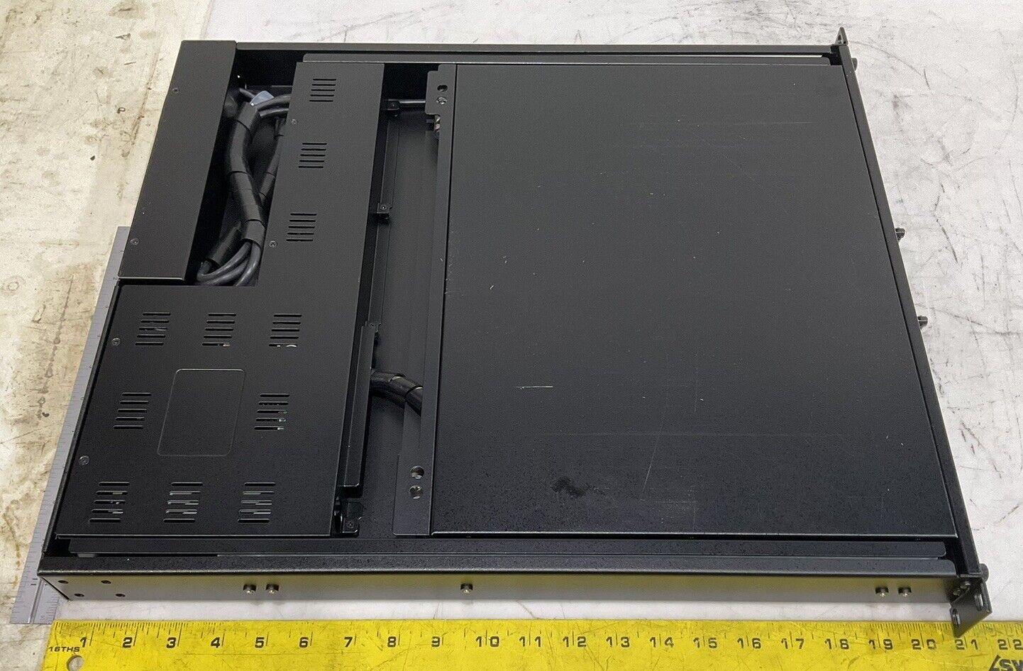 MACASE RM-KI-P1UKMV 15” RACKMOUNT MONITOR WITH TOUCHSCREEN U3S