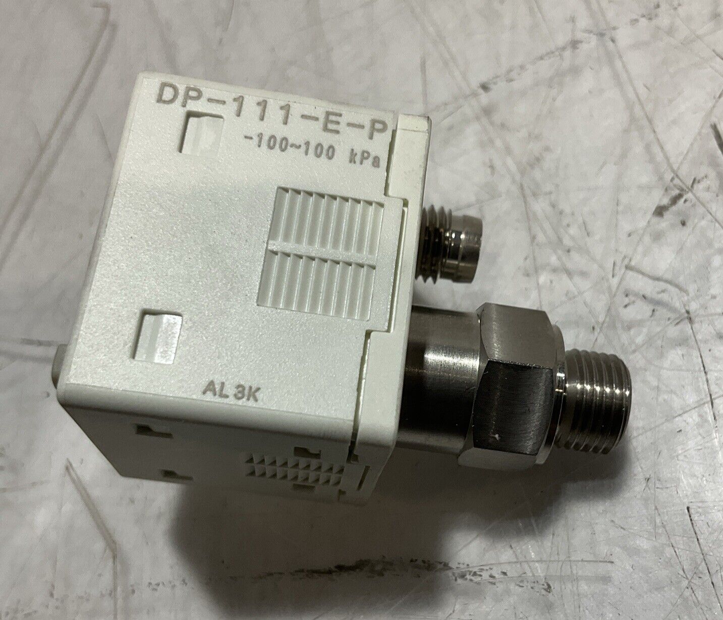 SUNX DP-111-E-P PRESSURE SENSOR 24VDC U3S