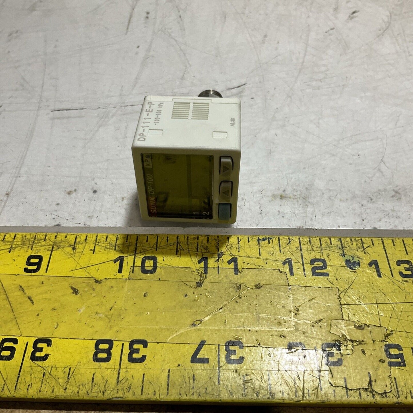 SUNX DP-111-E-P PRESSURE SENSOR 24VDC U3S