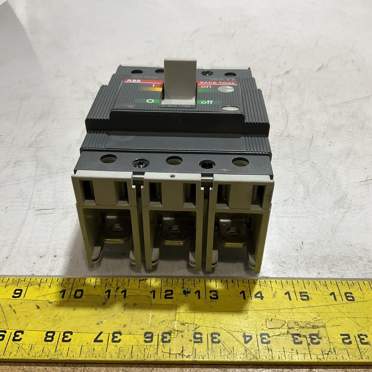 ABB SACE T3N225 SACE TMAX 175A CIRCUIT BREAKER U3S