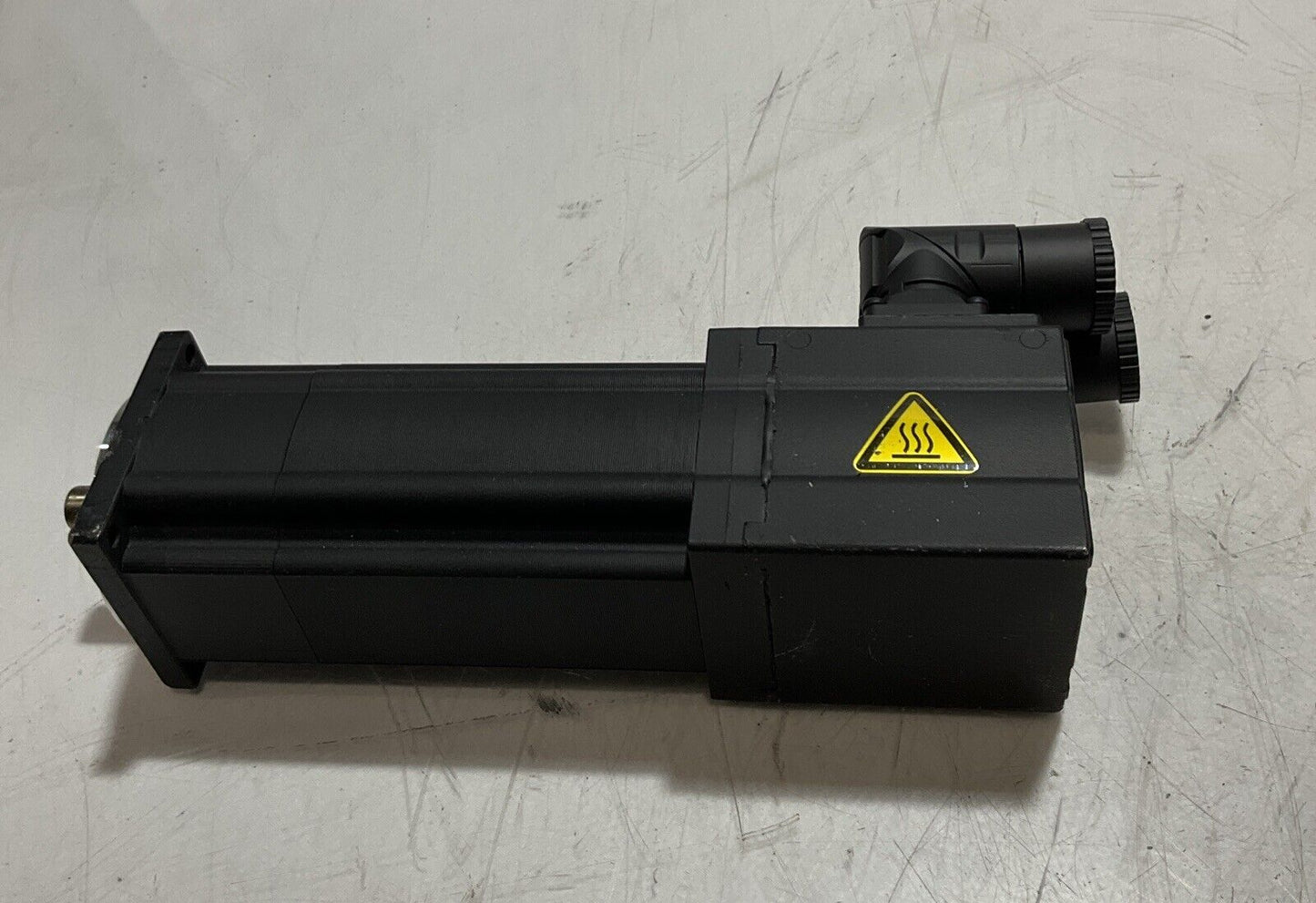 LENZE MCS06141LRSOP1-A11N-ST5SOON-R0SU SERVO MOTOR U3S