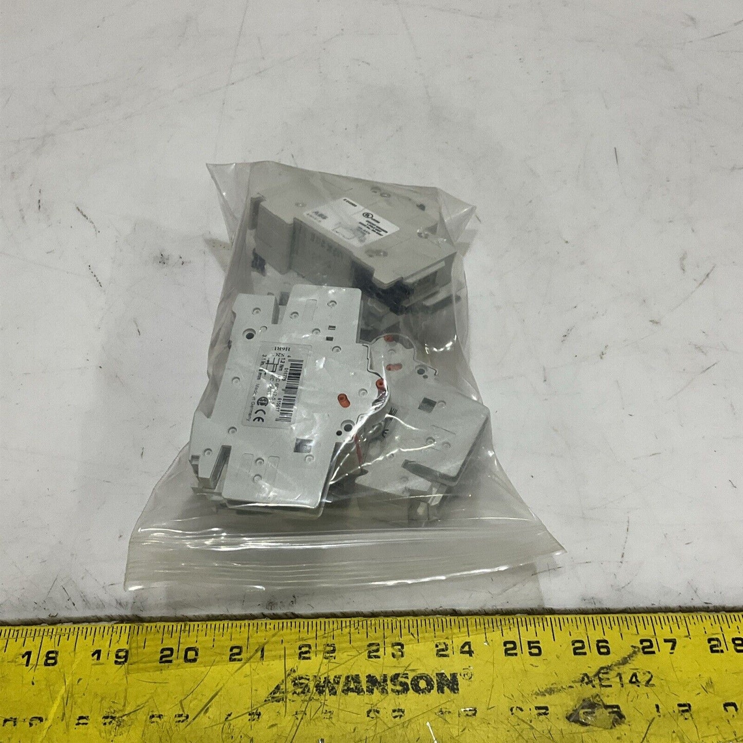 ABB S 201 U K 20 A MINI CIRCUIT BREAKER 240V 50/60HZ LOT OF 4 U3S