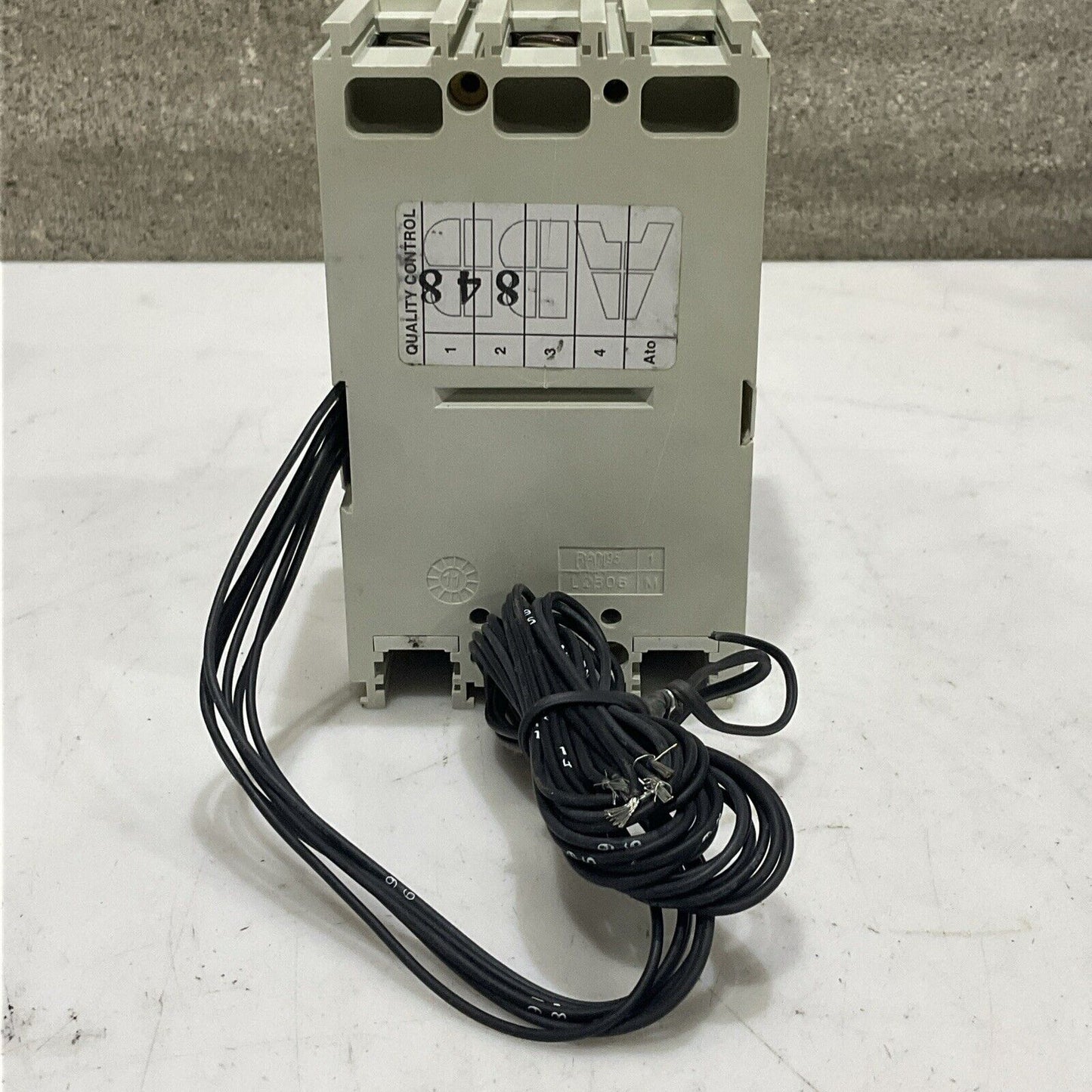 ABB SACE TMAX T1 N 100 CIRCUIT BEAKER 3 P 40 A 500 V TYPE T1N U3S